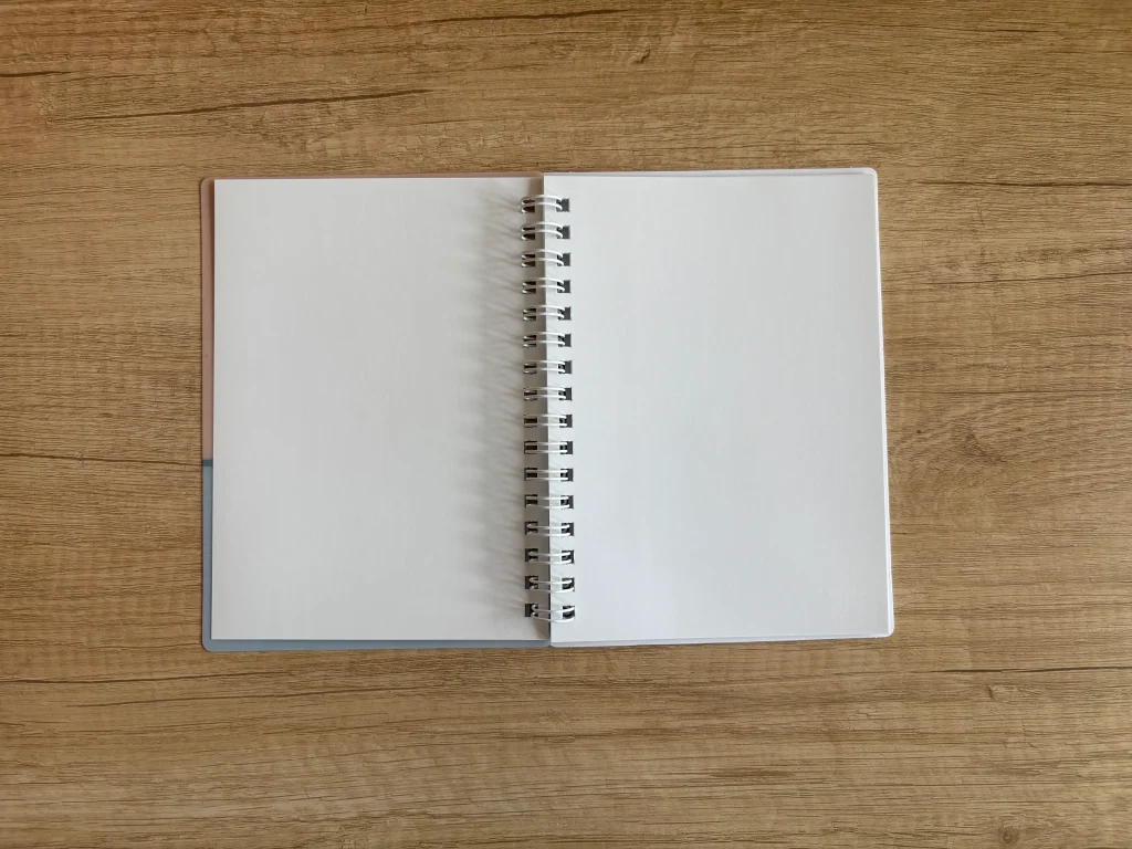 【100均】セリアの商品でシール帳作ってみた 5 シール帳の中身1