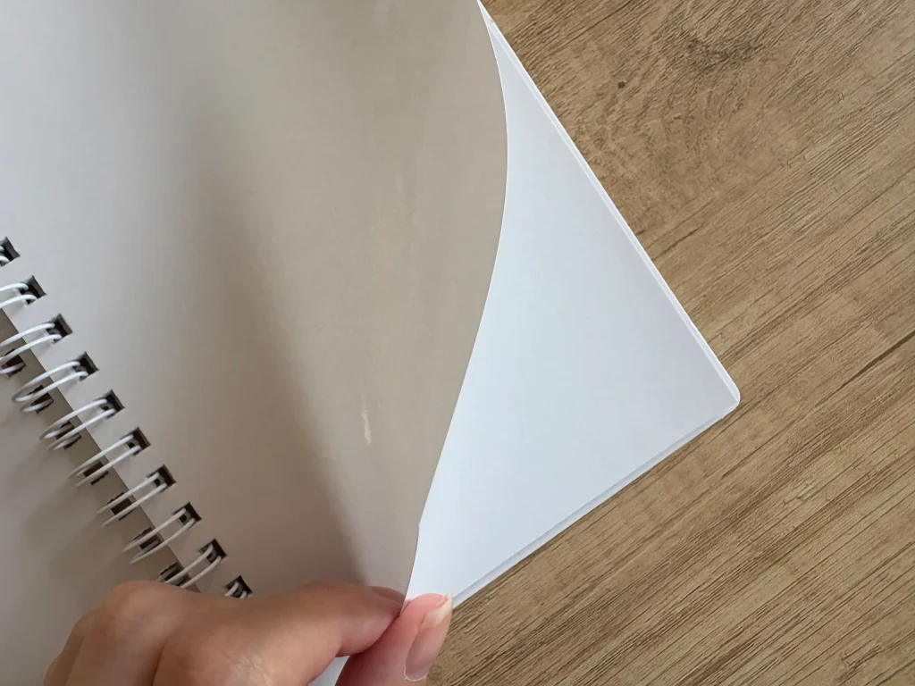 【100均】セリアの商品でシール帳作ってみた 6 シール帳の中身1