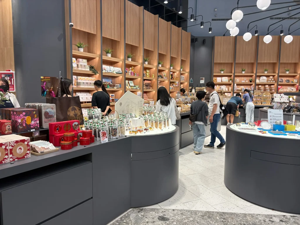 【台湾・高雄】台湾土産を探すのにオススメ『FOCUS13』 5 focus13 林百貨店店内
